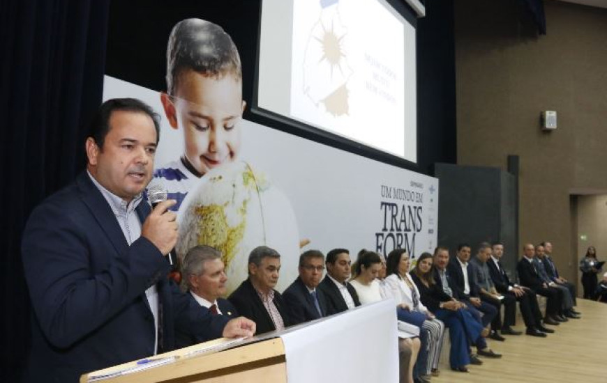 Roberto Pires, em Seminário com Gestores