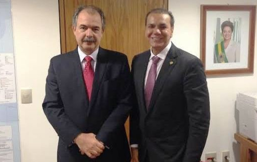 Ministro se reuniu com senador Ataídes Oliveira