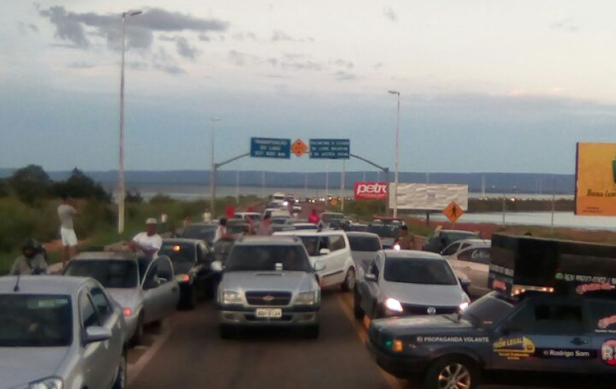 Ponte Palmas Paraíso está congestionada devido greve dos caminhoneiros