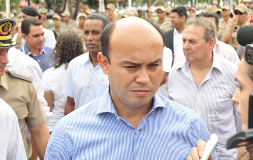 Sandoval Cardoso promoveu milhares de PMs