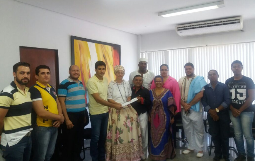 Representantes de Casas de Culto Afro Brasileira em reunião com vereador Andrino