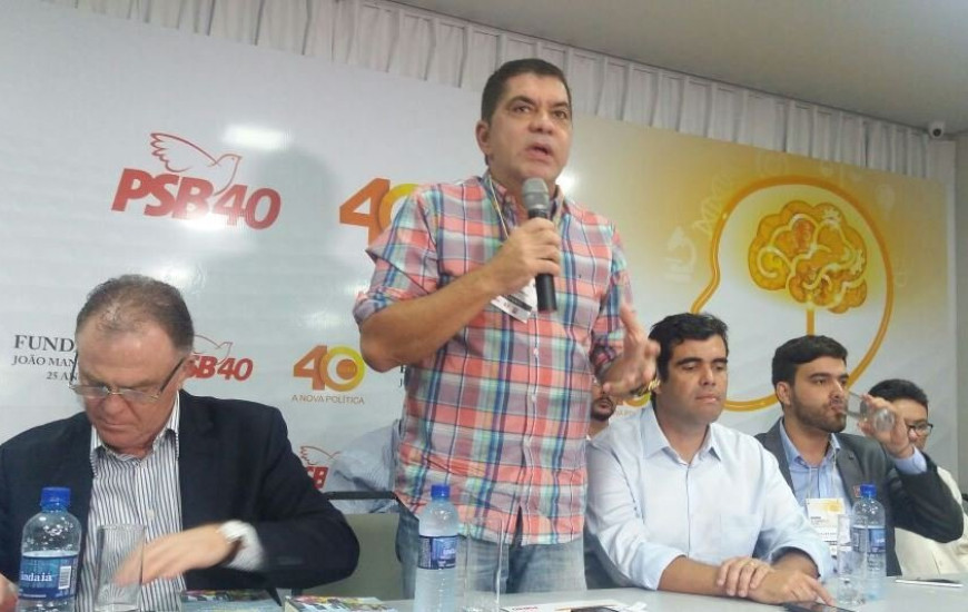 Amastha faz duras críticas a Marcelo Miranda