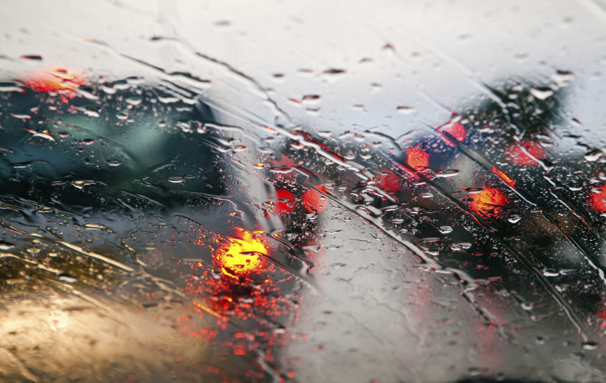 Cuidados no trânsito devem ser redobrados nas chuvas