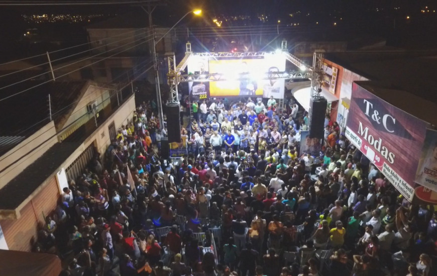 Comício de Carlos Amastha em Araguaína, na noite de ontem