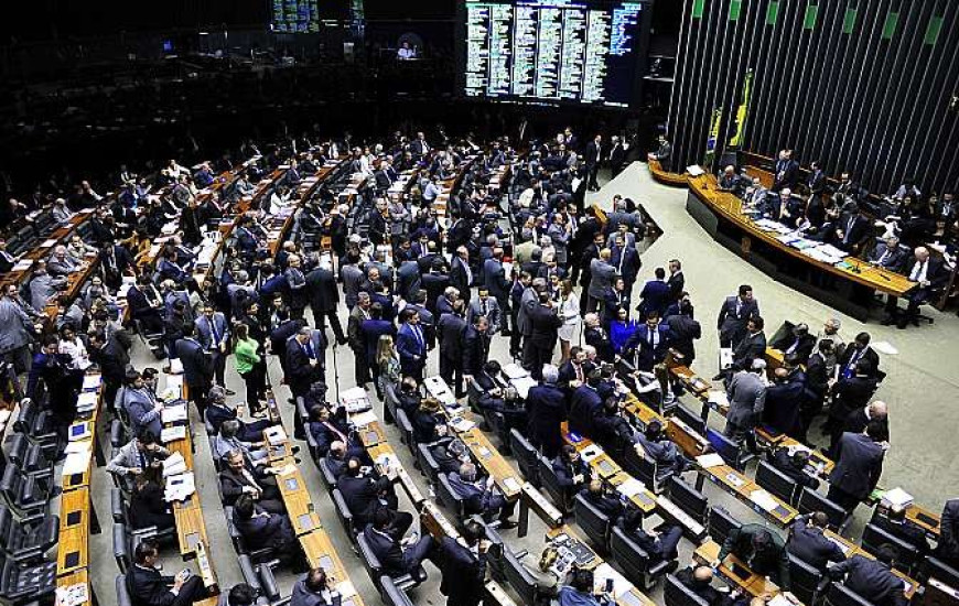 Cunha convocou líderes para reunião às 16h de hoje