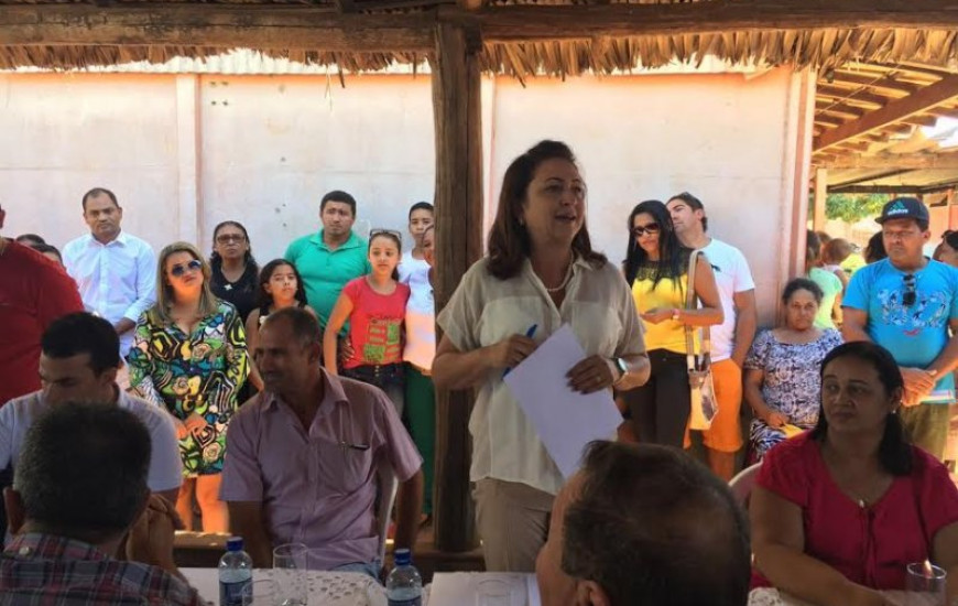 Senadora lidera caravana no Bico do Papagaio