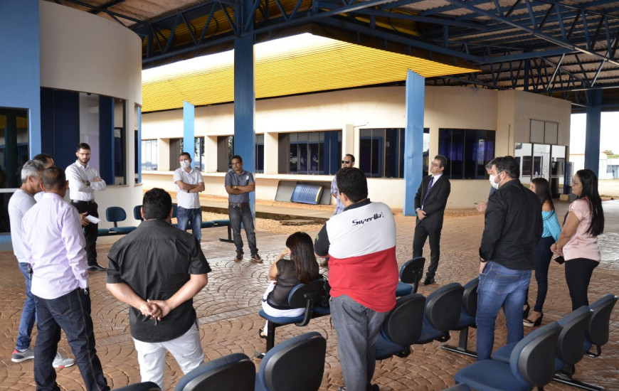 Reunião com empresas credenciadas na sede do Detran-TO