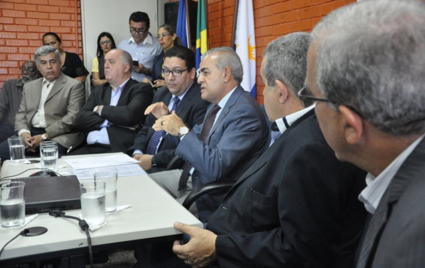 Paulo Mourão apresenta proposta da data-base