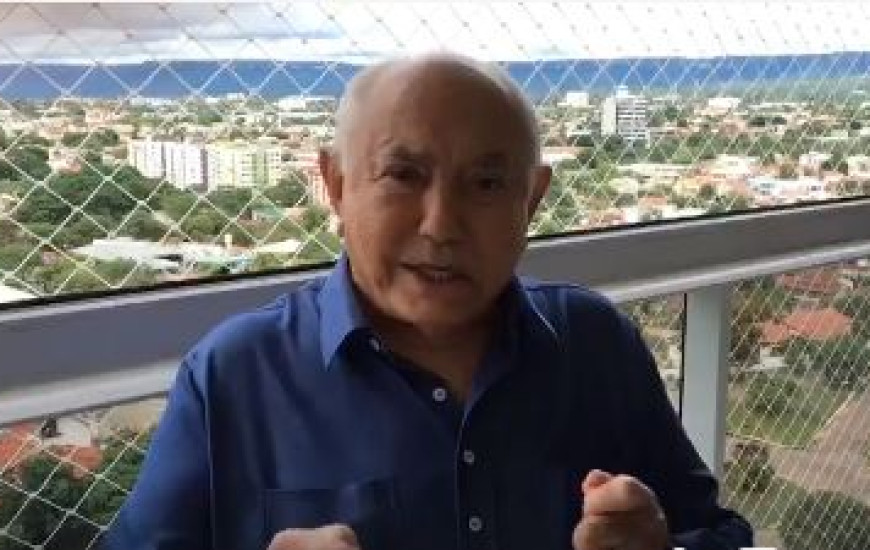 Ex-governador divulga vídeo em redes sociais