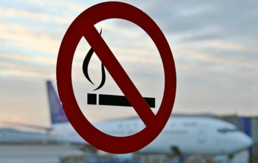 Passageiro acendeu um cigarro 20 minutos após a decolagem