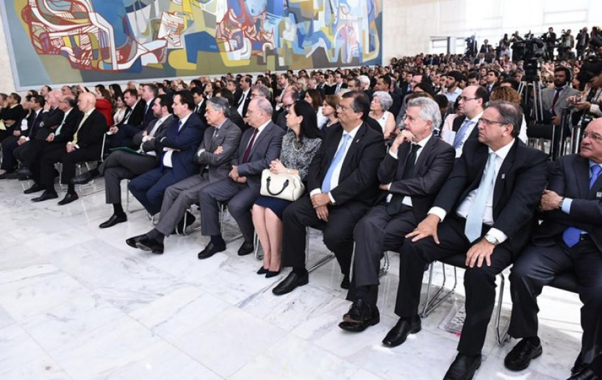 Governador participa de cerimônia em Brasília