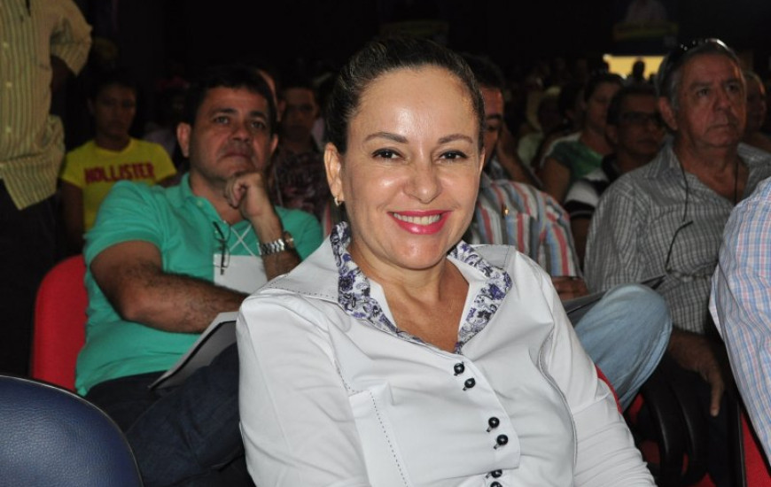 Candidata a deputada federal, Josi Nunes