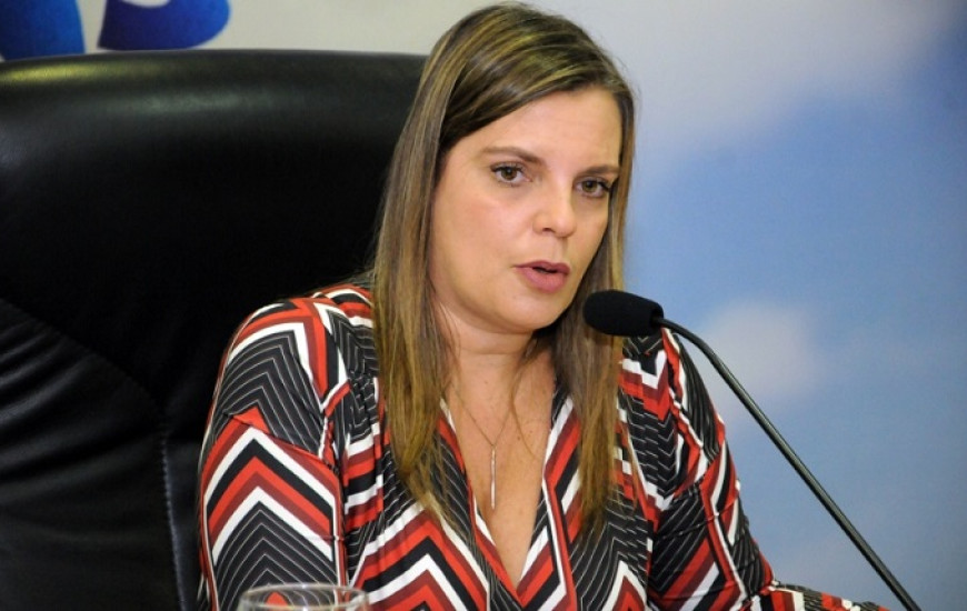 Governadora em exercício, Cláudia Lelis