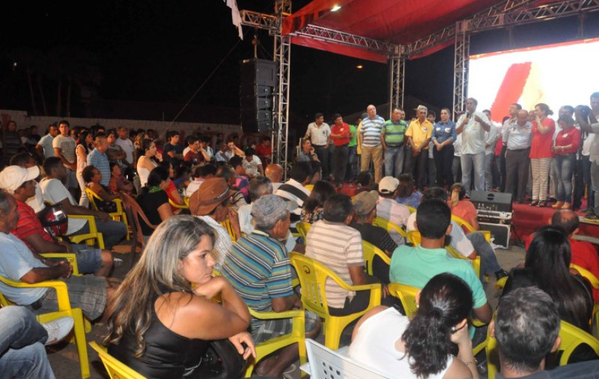 Comício em Araguatins encerra caravana no Bico