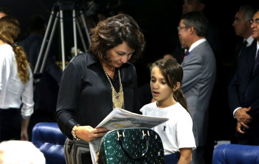 Katia Abreu e Maria Eduarda, sua neta, no Senado