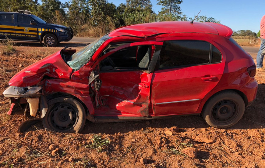 Gol foi atingido ao entrar na BR-153, após sair de uma fazenda