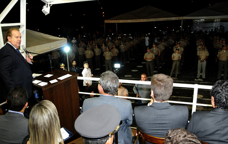 Em Palmas, Carlesse promove policiais militares e bombeiros