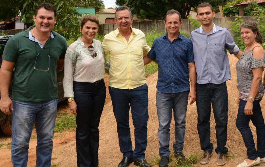 Deputado visita instituição e firma apoio