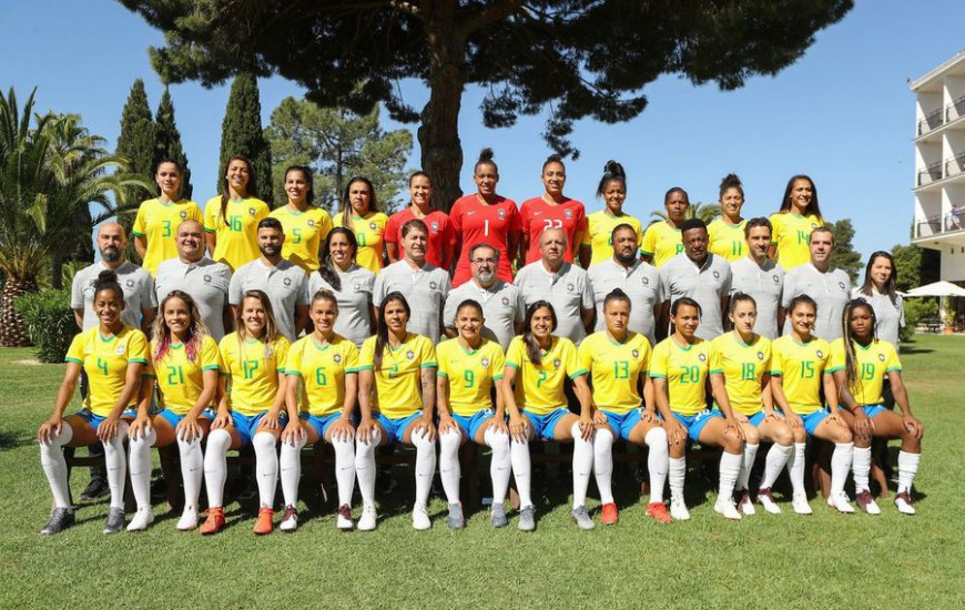 Seleção brasileira estreia no domingo, dia 9.
