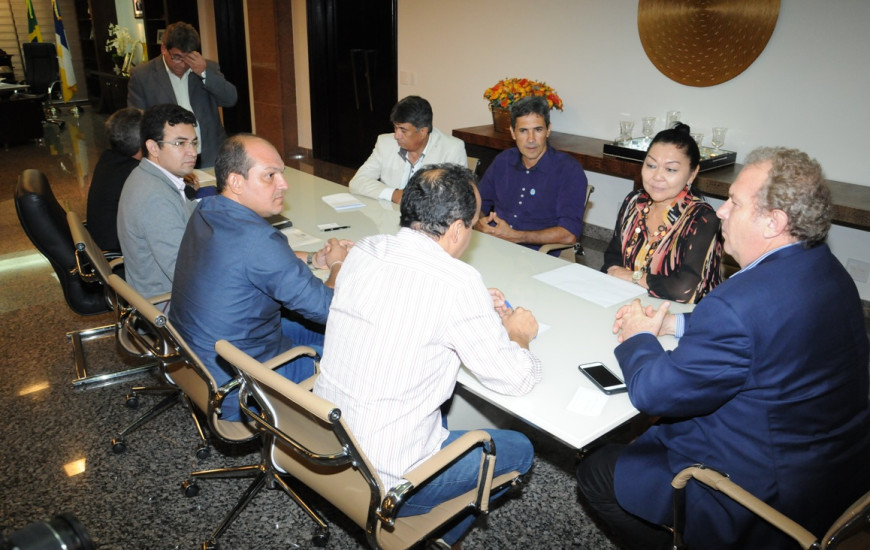 Reunião aconteceu nesta segunda, 22, no Palácio Araguaia