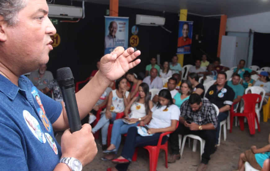 Gomes passou o domingo em Colinas, onde participou de três reuniões políticas