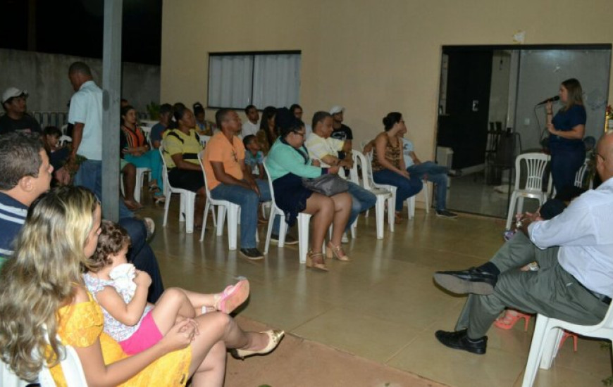 Cláudia Lelis em reunião na região Norte