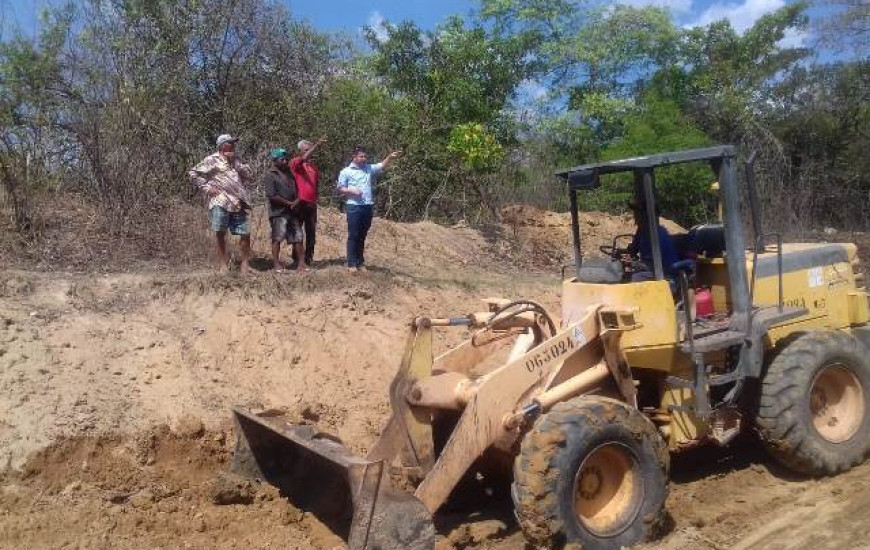 Prefeitura realiza ações de combate à seca na região