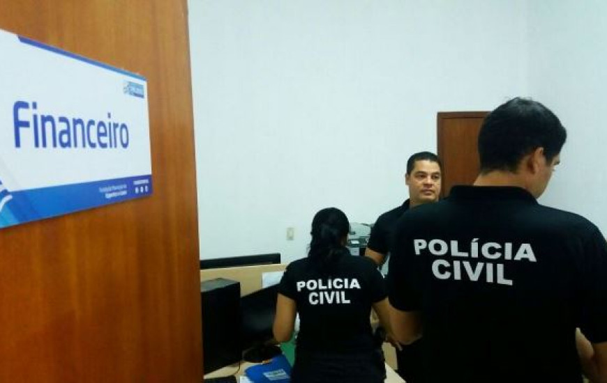 Polícia Civil volta a Secretaria para apreender documentos e computadores