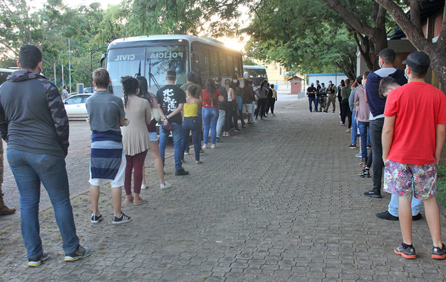 Após mais de 36 horas de viagem, 64 estudantes puderam retornar ao Estado. 