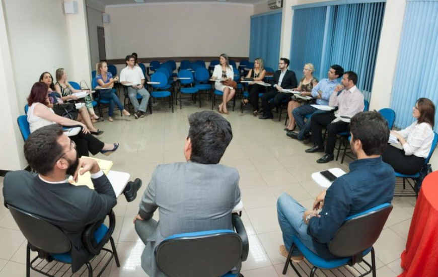 Representantes de órgãos debatem detalhes