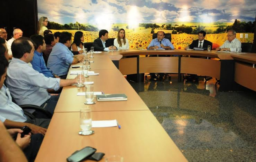 Reunião de Luana e empresários com o governador