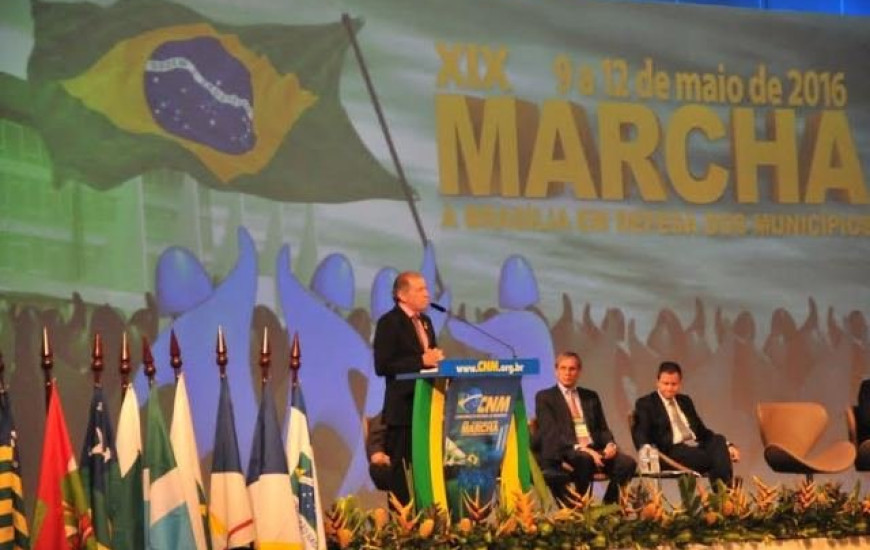 Prefeitos do TO participam de marcha em Brasília