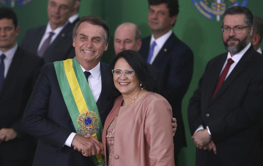Presidente Jair Bolsonaro e Ministra da Família, Damares Alves 