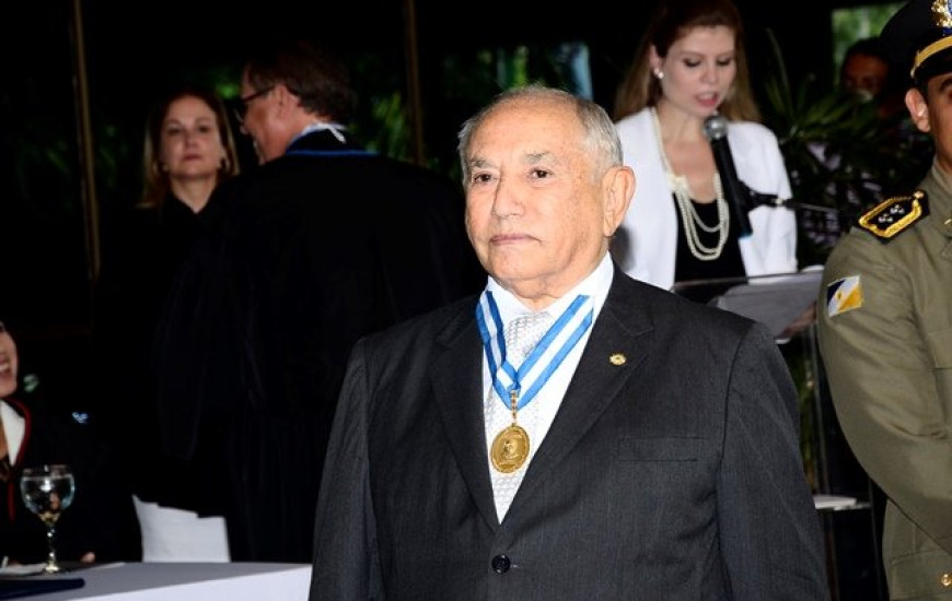 Siqueira Campos foi homenageado em evento interno