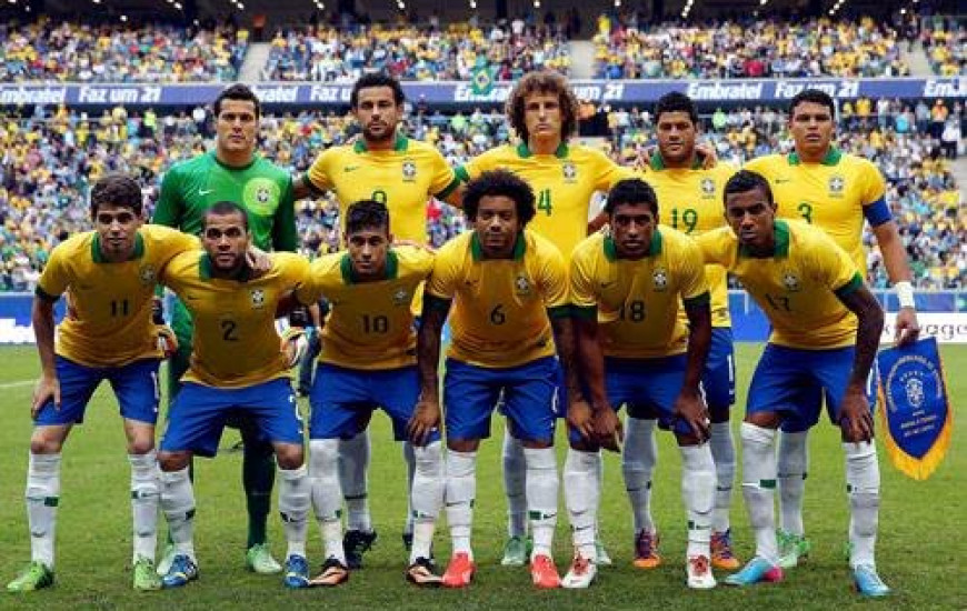 Seleção brasileira joga amistoso às 16h