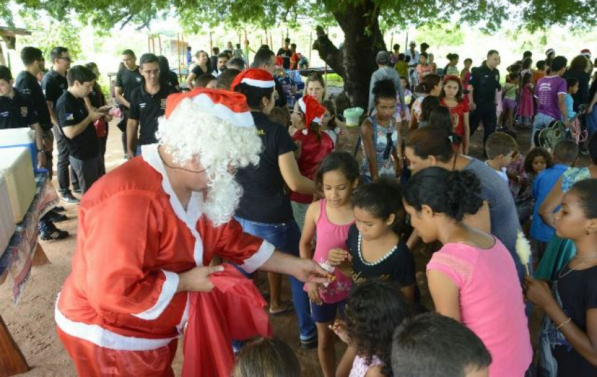 Papai Noel da SSP visita crianças do Taquari