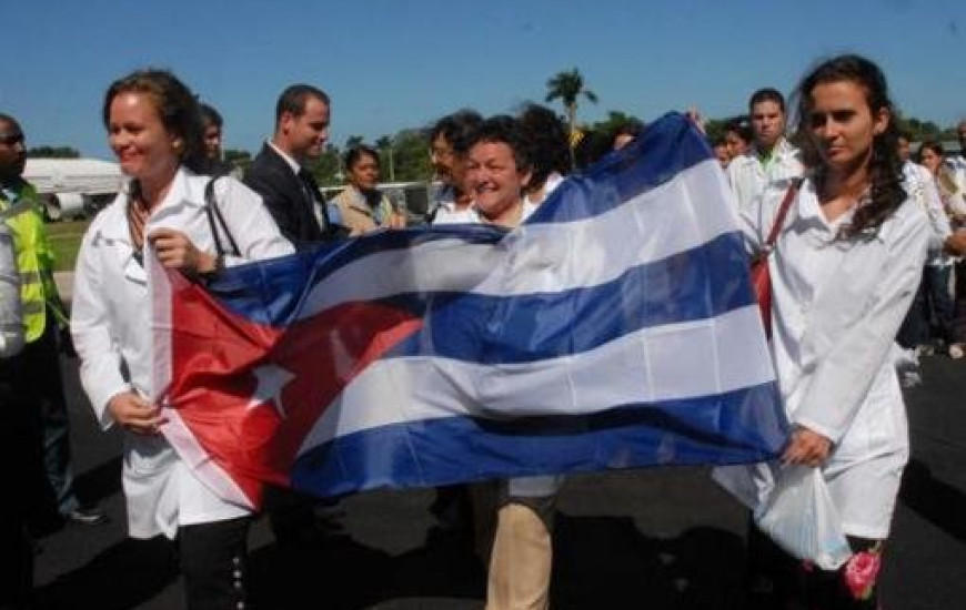 Médicos cubanos chegando ao Brasil
