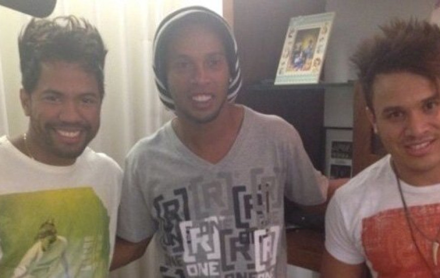 João Lucas e Marcelo com Ronaldinho Gaúcho