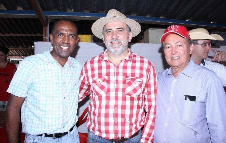 Deputado, José Santana e o soldado Alcivam