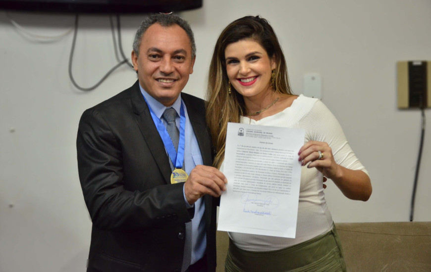 Presidente da Câmara de Palmas, Marilon Barbosa, e procuradora empossada