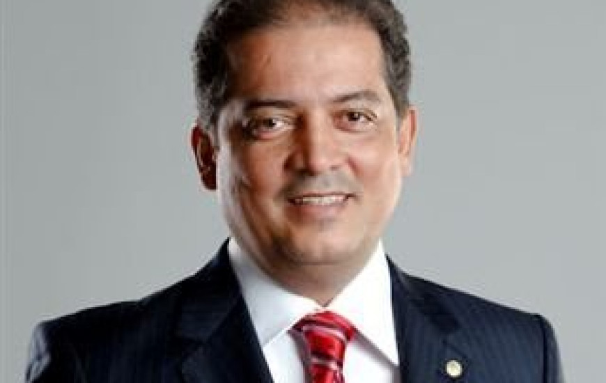 Deputado federal Eduardo Gomes