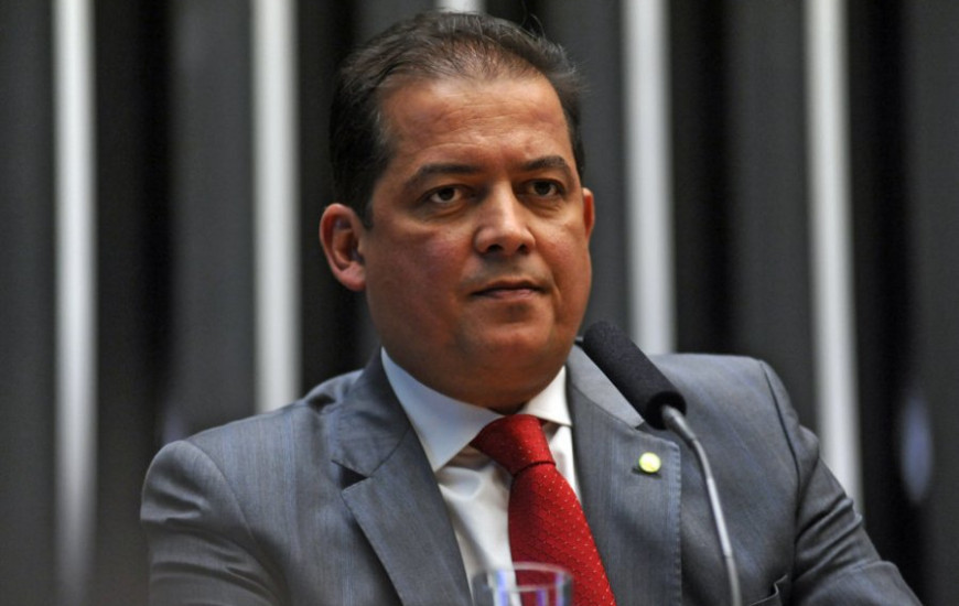 Ex-deputado presta depoimento à PF