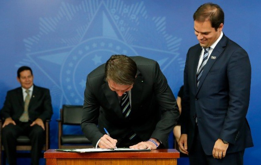 Jair Bolsonaro (PSL) assinou, no último dia 30, a medida provisória 881