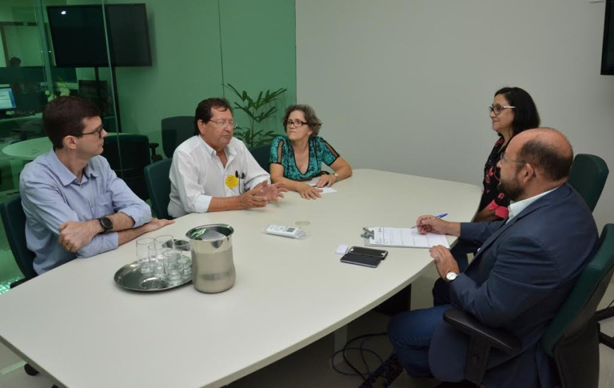 CRM se reúne com secretário de Saúde do Estado