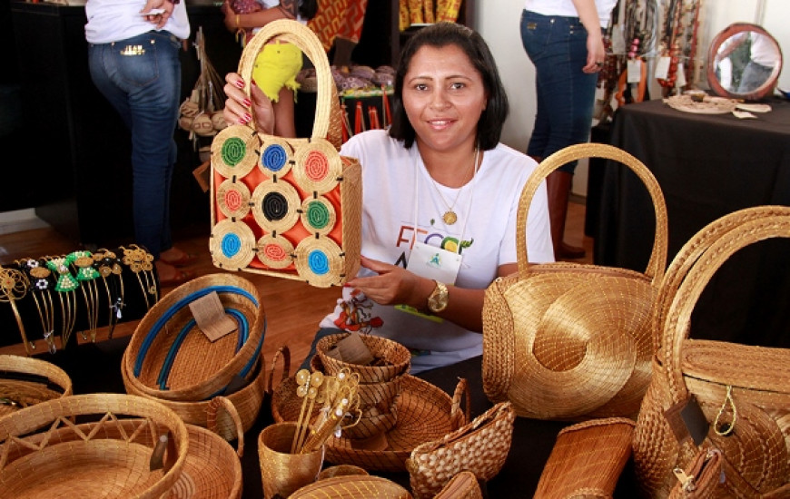 Rosirene ressalta 'participamos de feiras pela troca de conhecimento"