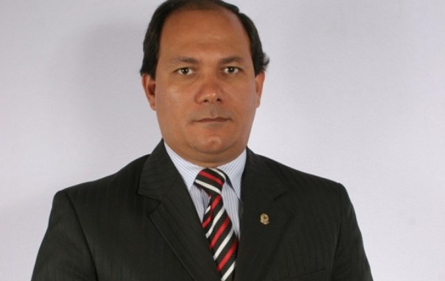 Marcos Ayres: contratações legais
