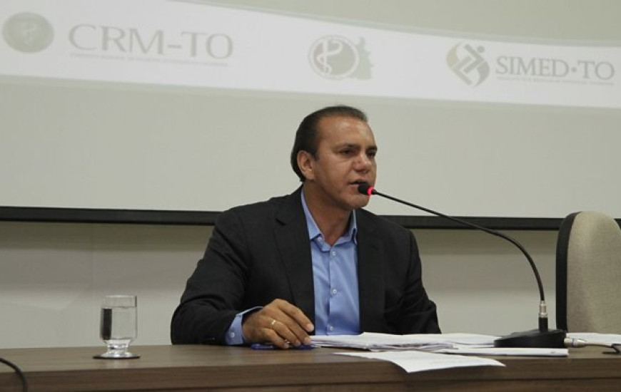 Ataídes Oliveira, candidato a governador