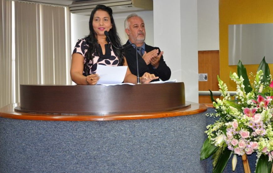 Vereadora Vanda Monteiro apresenta proposta que já tramita nas comissões