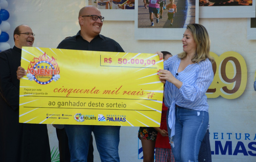 Vendedor foi o vencedor do sorteio acumulado de R$ 50 mil 