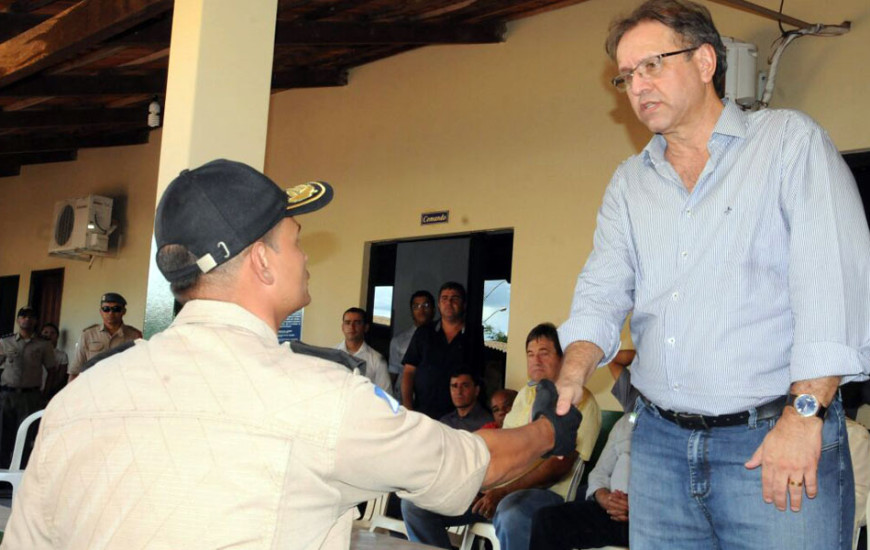 Governador faz passagem de comando 